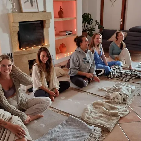 Проживание в семье Retreat Center - Which-house *